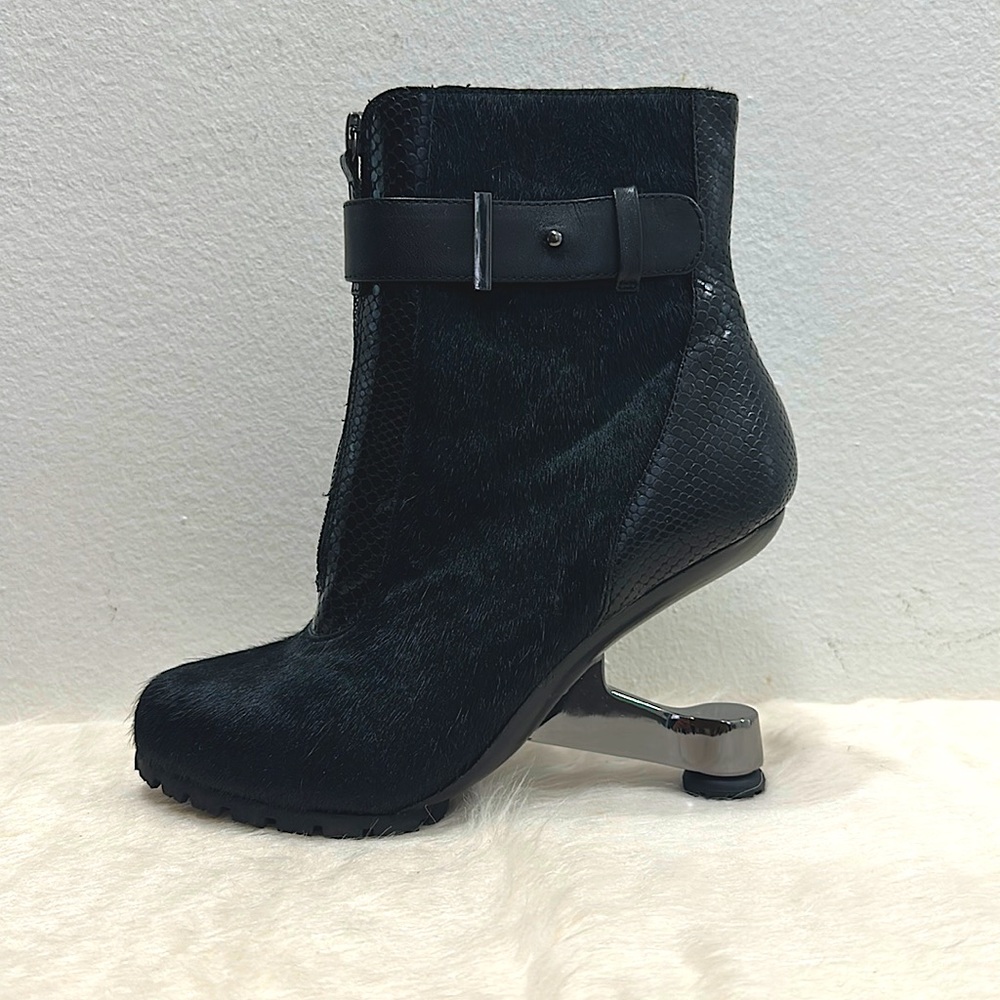 United Nude boots! Mint condition. 37. Genuine leather Horse hair